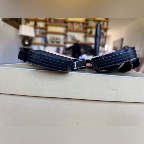 Michael Kors - Ashton Flats Thong; size 9.5 - Picture 6 of 9